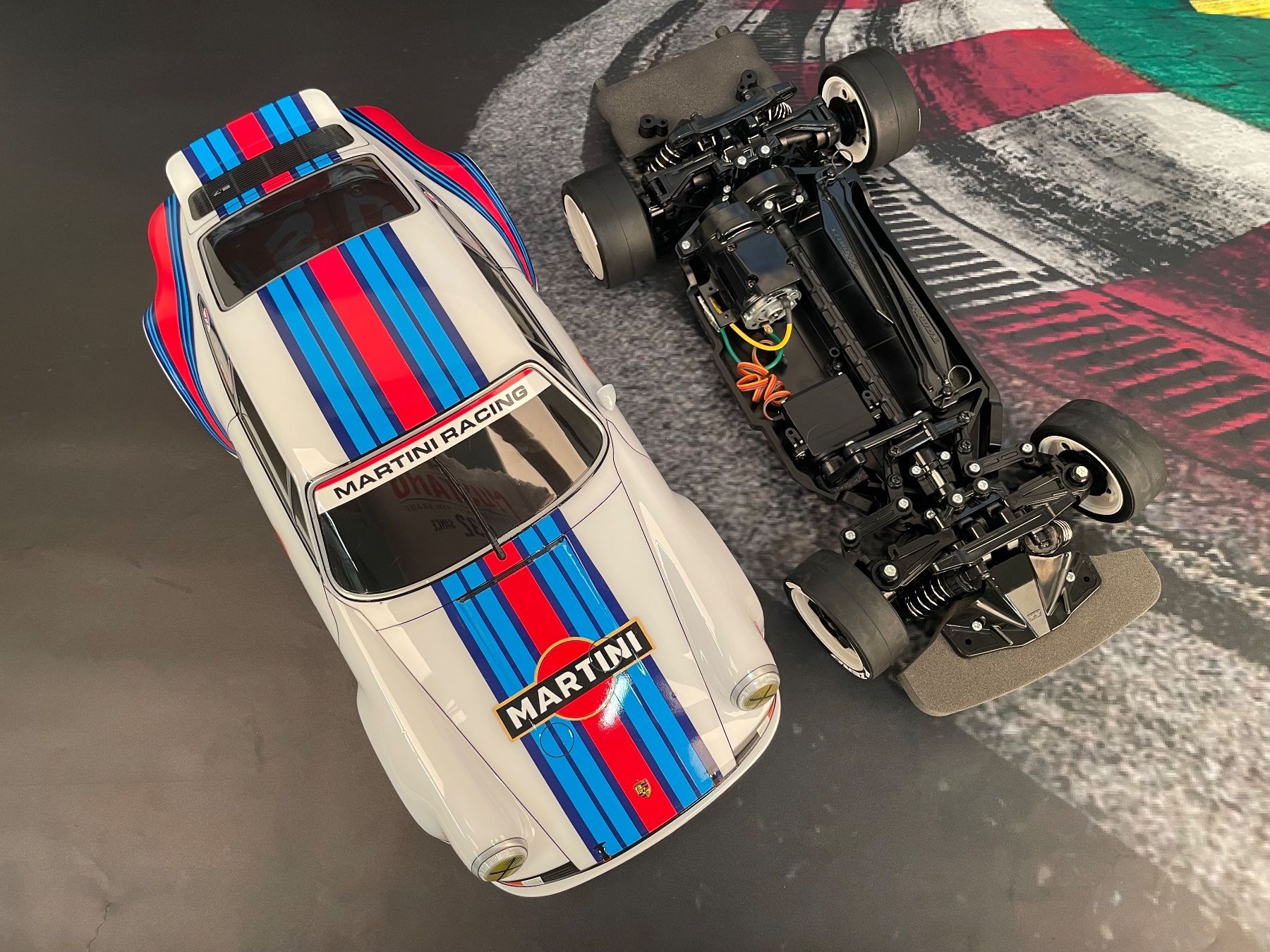 Tamiya Modellismo RC: Tamiya Porsche 911 RS Martini – Nuovo (secondo la descrizione) da Uznach venduto da nightcrawler 8