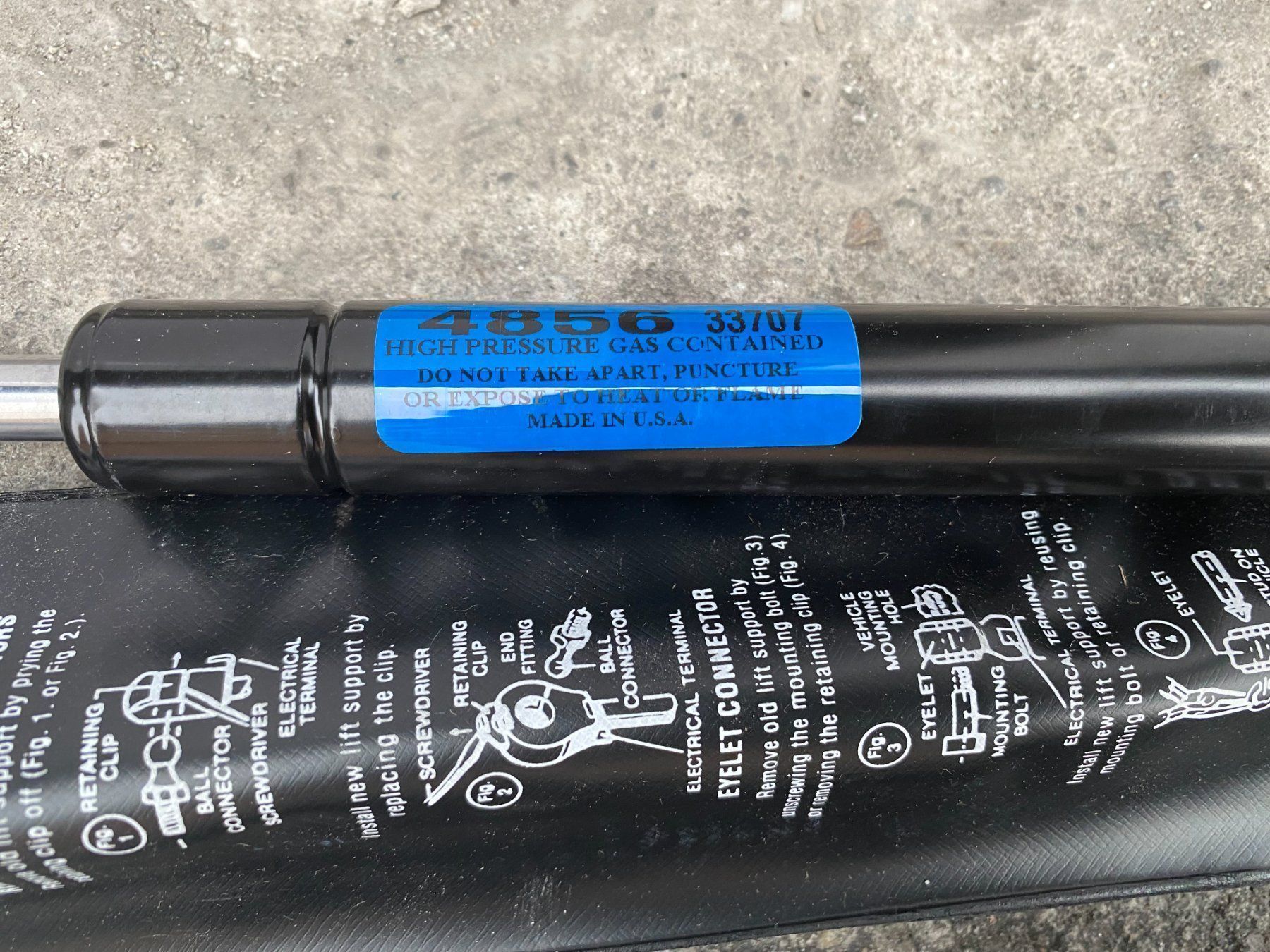 Mopar Tutti pezzi di ricambio auto: Mopar Stoßdämpfer der Heckklappe‪ – Nuovo (secondo la descrizione) da Minusio venduto da demi0110 4