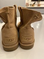 Bottes UGG Australia, Taille 39, couleur beige full leather