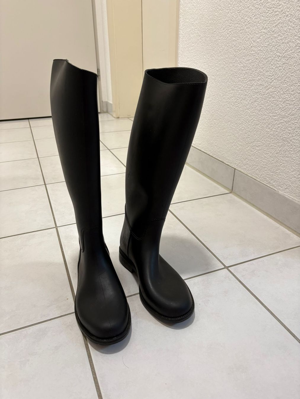 Scarpe per cavalli: Équipement d'équitation – Usato da Granges-Paccot venduto da smo_dp89 3