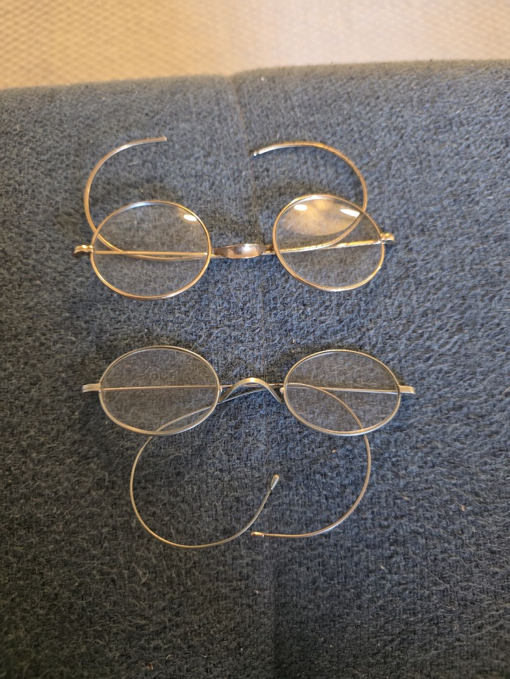 Occhiali & Lenti: Antike Brille mit Goldrand, runde Form – Usato da Dorf venduto da Echo_Elements 1