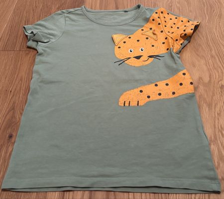 Süsses T-Shirt mit Leopard Motiv, Gr. 110/116