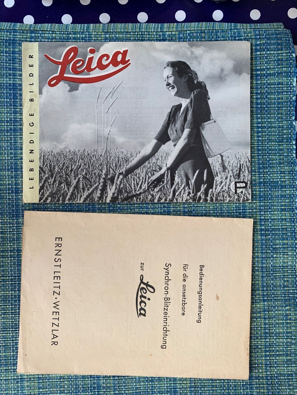 Leica Documenti: Antike Broschüren Leica – Usato da Basel venduto da Akinom50