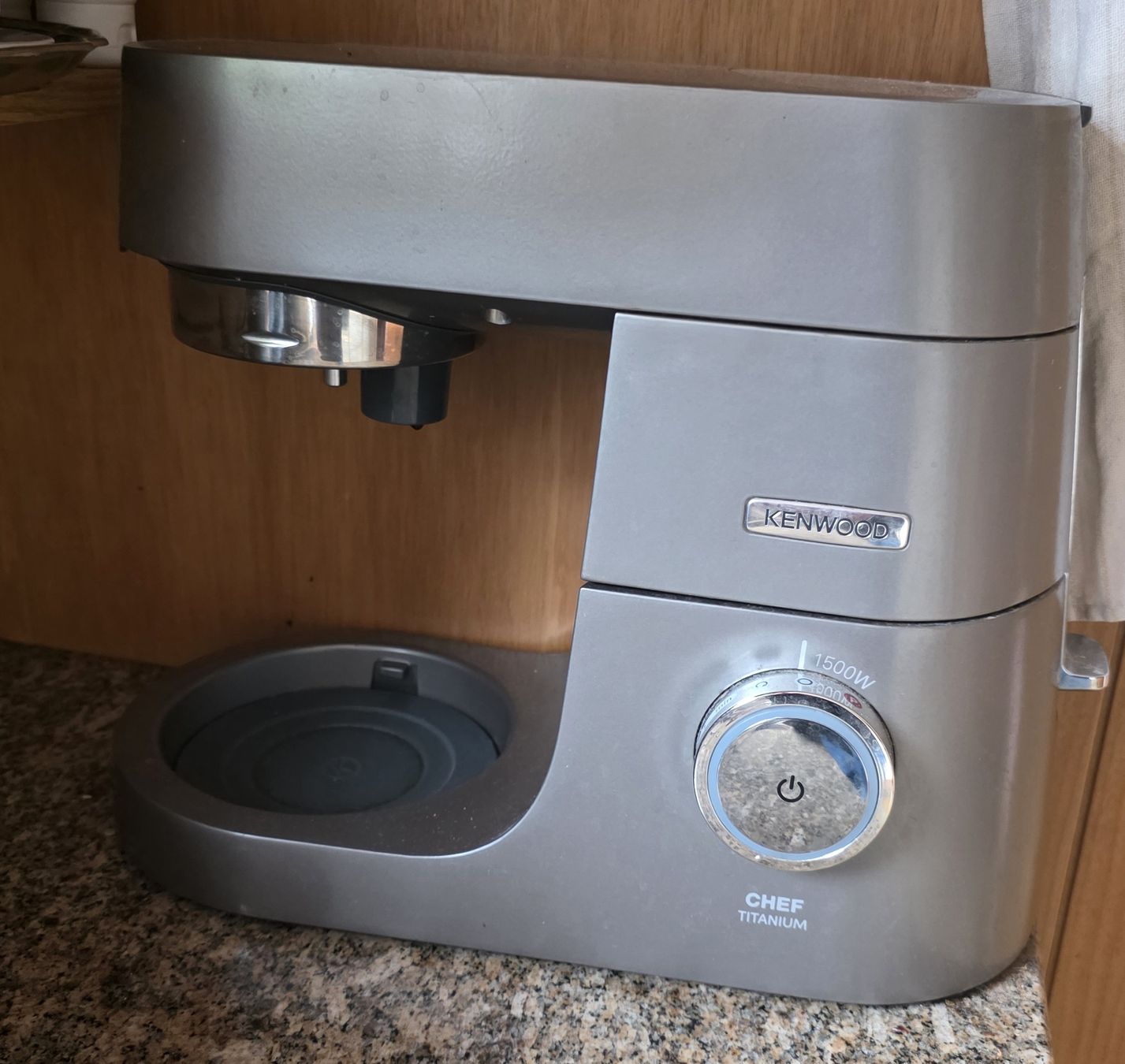 Kenwood Elettrodomestici da cucina: Kenwood Chef Titanium – Usato da Burgdorf venduto da Handera