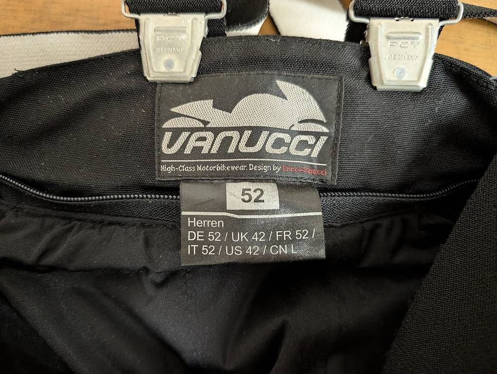 Pantaloni: Motorradhose Vanucci Gr. 52 – Usato da Hüttwilen venduto da frolens123 1