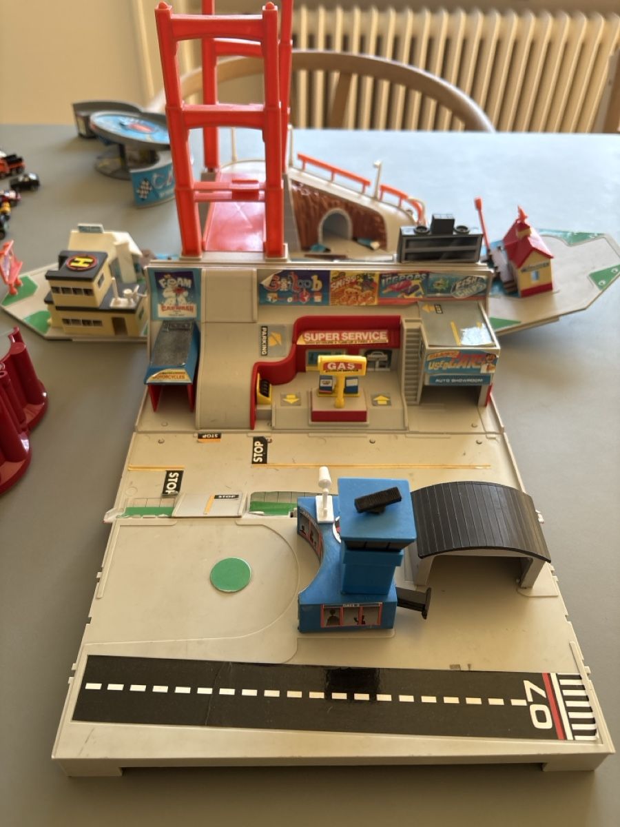 Micro Machines Giocattoli: MicroMachines Spielkoffer mit Zubehör – Usato da Zürich venduto da ckopetz 5