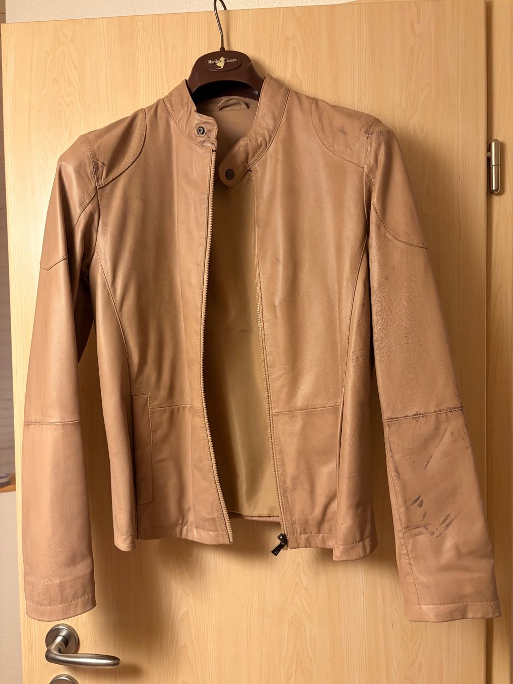 Trussardi Giacche: Veste Trussrdi en cuir beige taille 46 avec défaut – Usato da Vallamand venduto da rom_z7q6