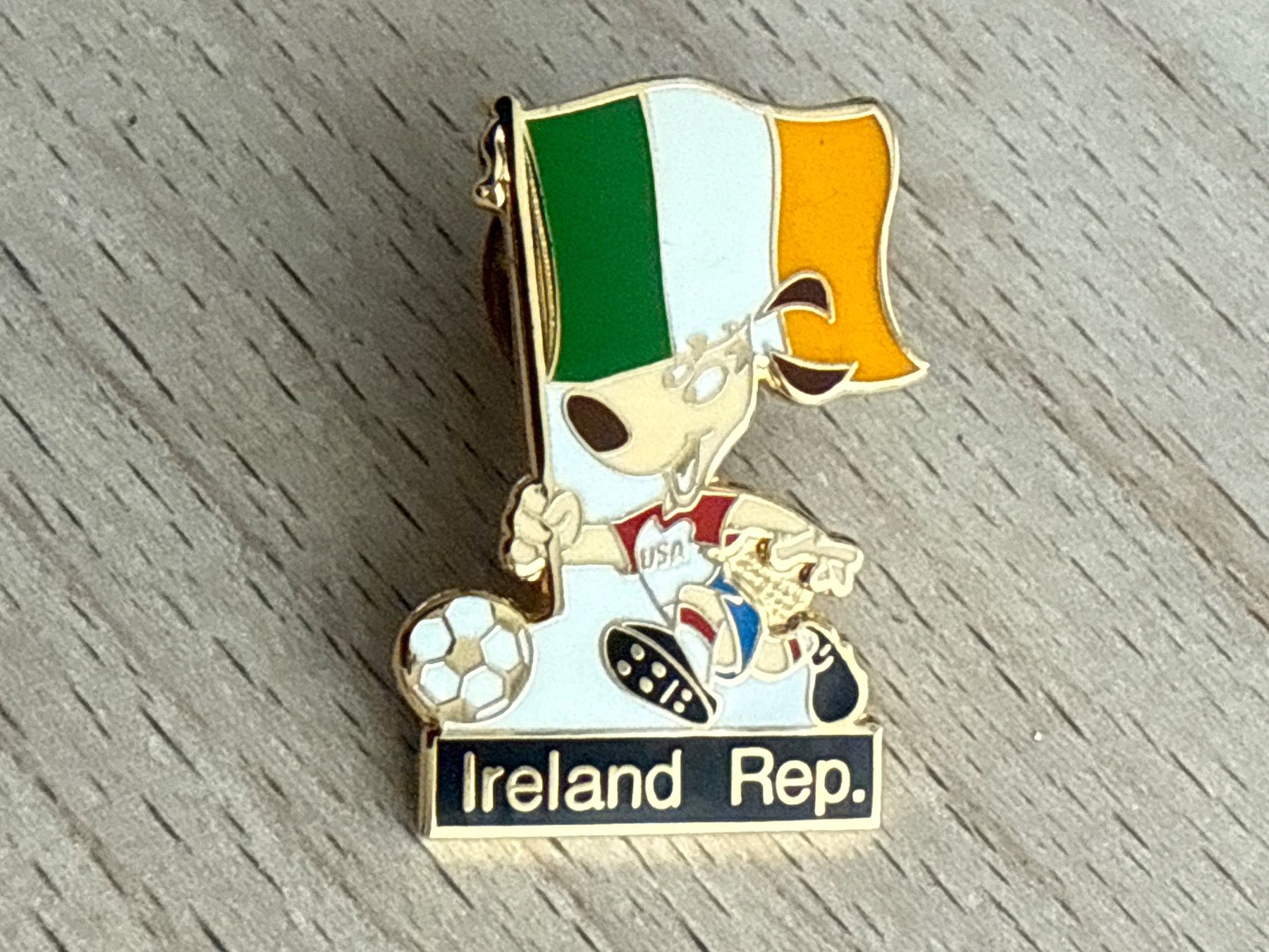 Placchette & Badge: Pin WM USA94 IRELAND Rep. – Usato da Glattbrugg venduto da Schweigmatt