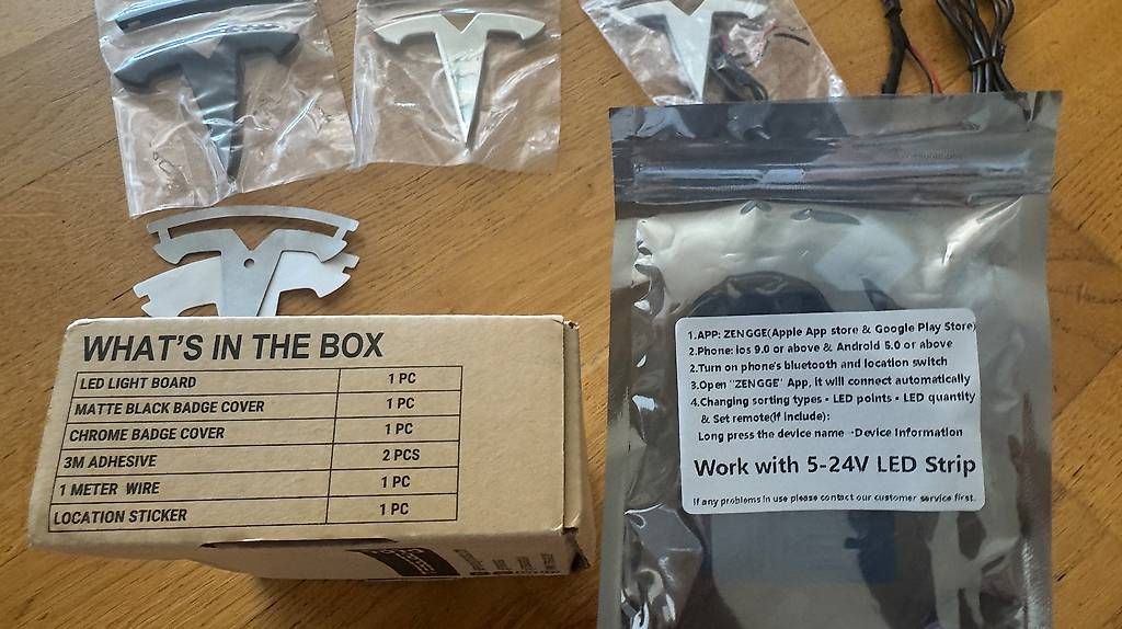 Toutes les pièces auto: Tesgogo LED Tesla Logo Model Y + BT Controller – Neuf avec emballage d'origine à Schwerzenbach par RustyZ 2