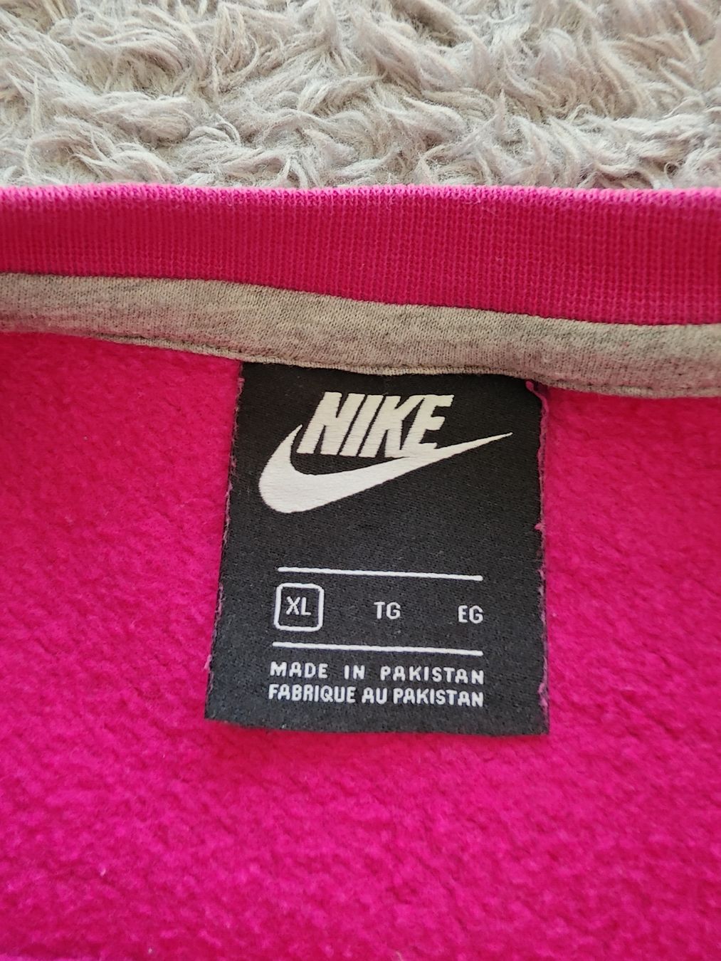 Nike Pullover & Sweatshirts: Nike Pullover – Gebraucht aus Pieterlen von Saemelili 3