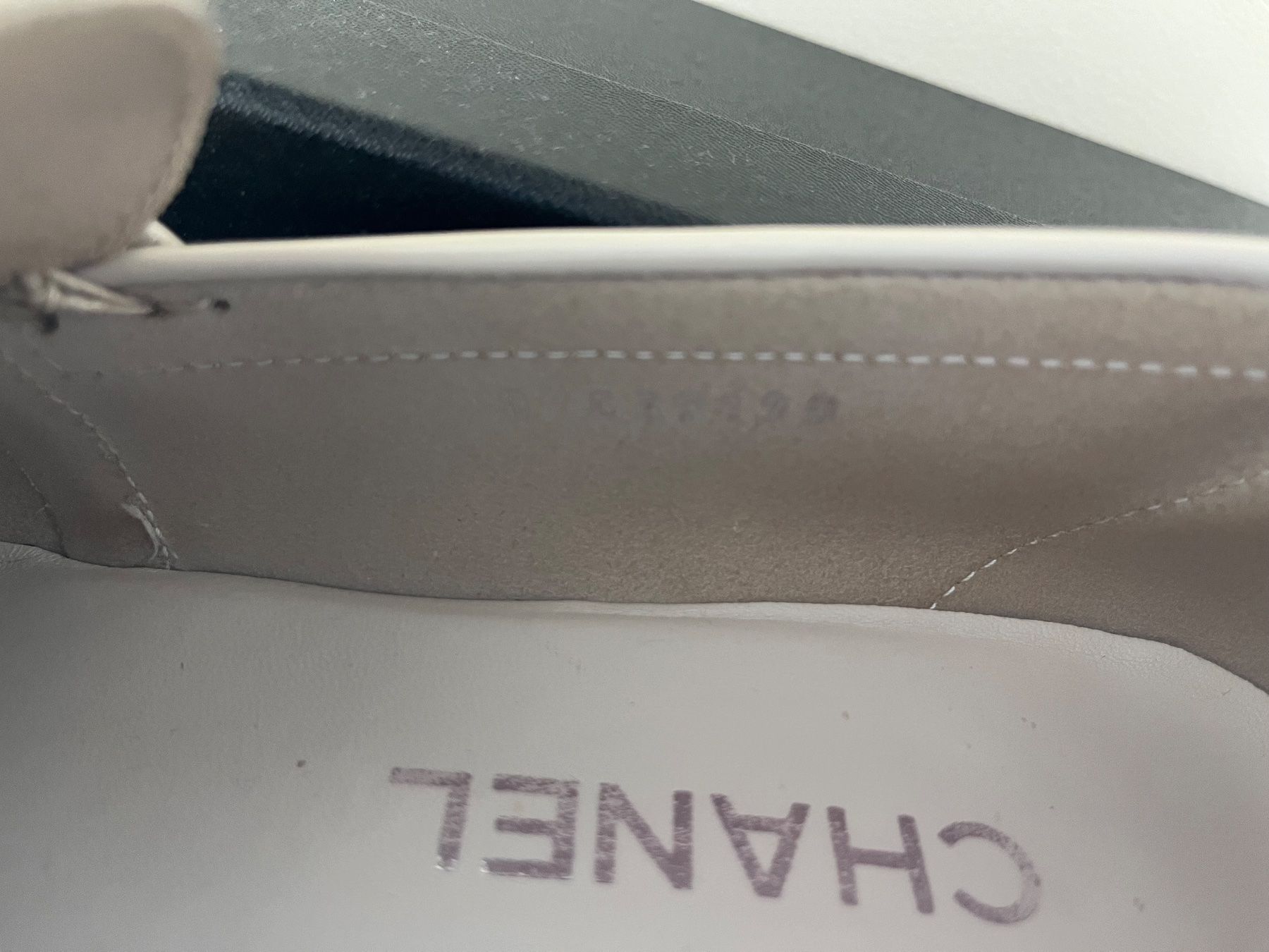 Chanel Damenschuhe: Chanel Loafers 39.5 Beige – Gebraucht aus Neuchâtel von Code001 5