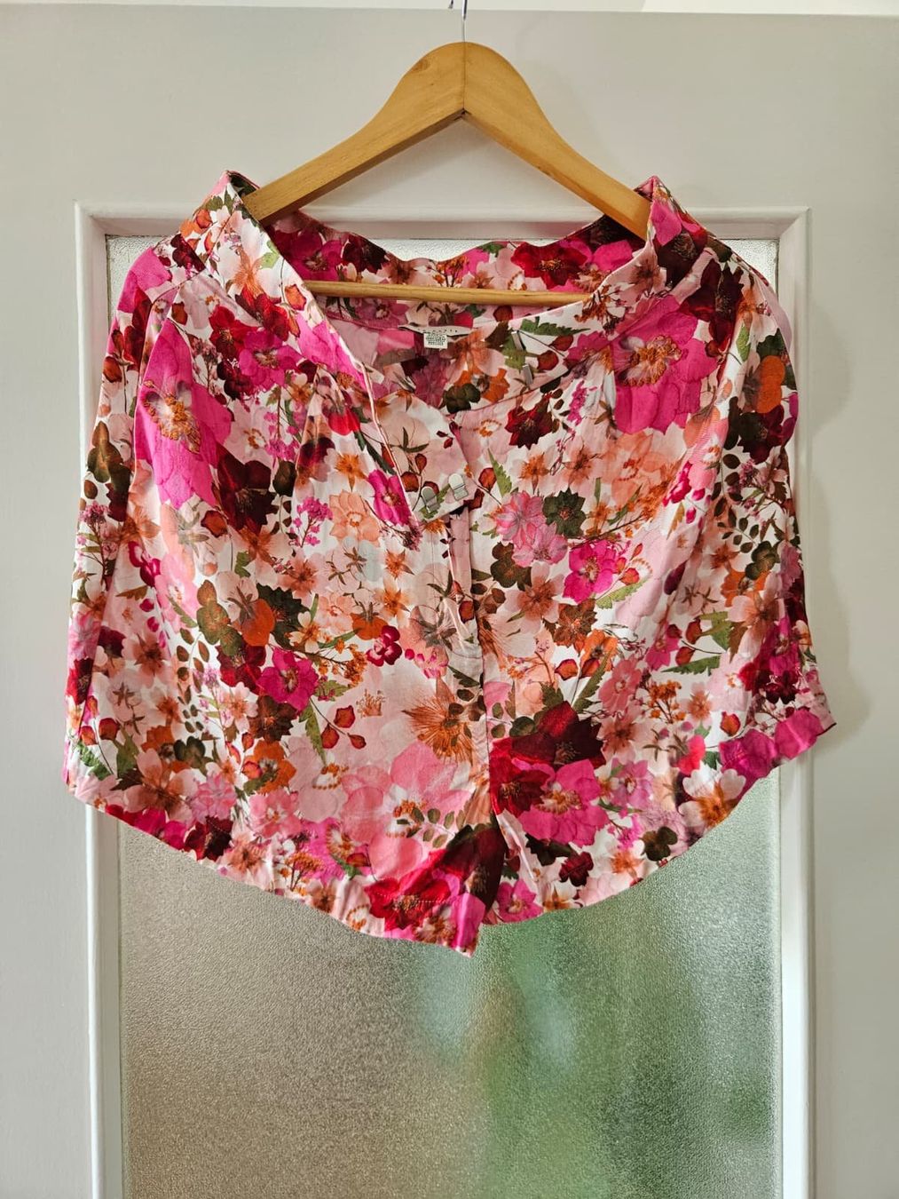 Ted Baker Hosen: Ted Baker viscose shorts – Neu (gemäss Beschreibung) aus Genève von ele_b7wq