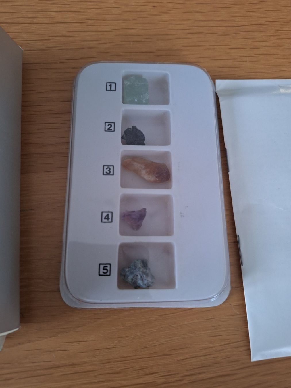 Pietre preziose: H.Stern Edelstein Set 5 Steine mit Box – Usato da Wanzwil venduto da chlinih93 1