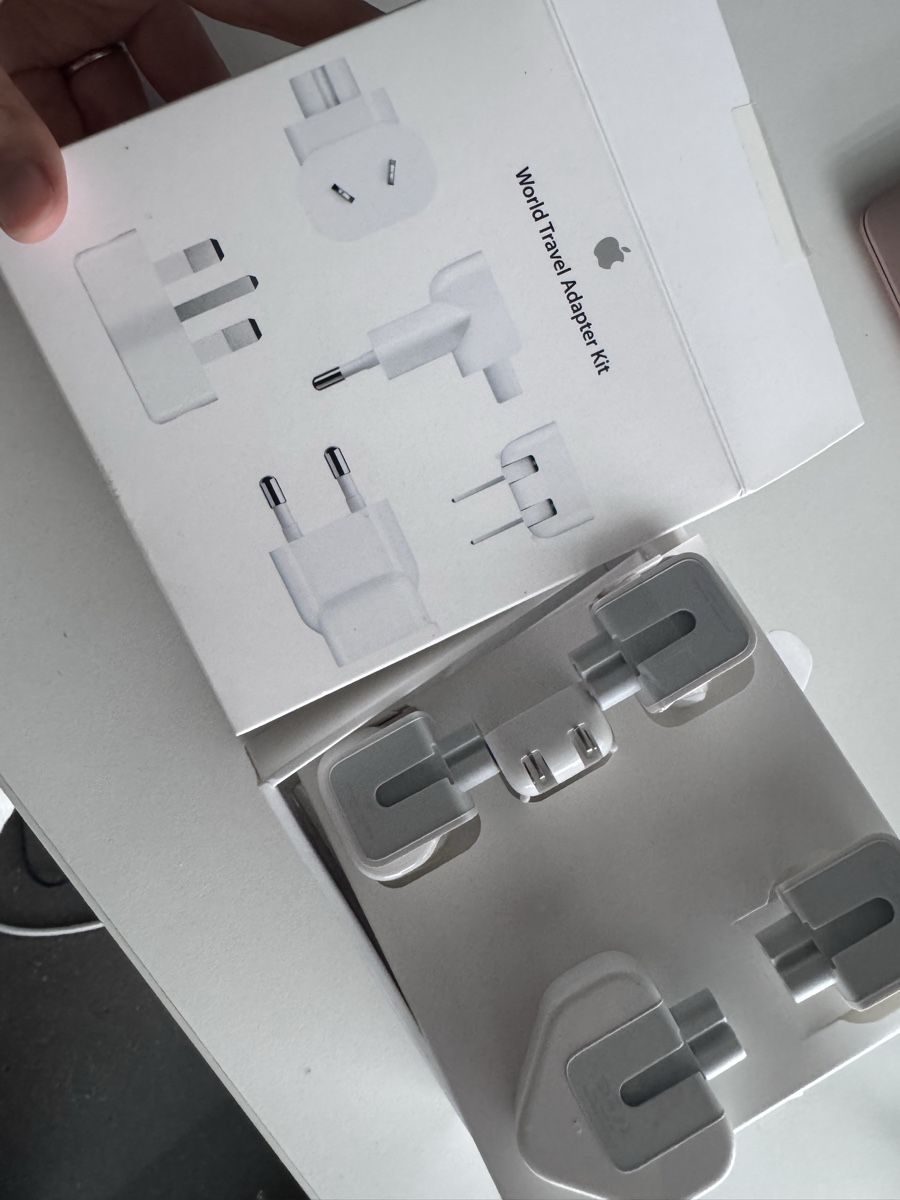 Apple Unità & Adattatore: Apple world travel adapter kit – Nuovo (secondo la descrizione) da Zürich venduto da ivn_pr75