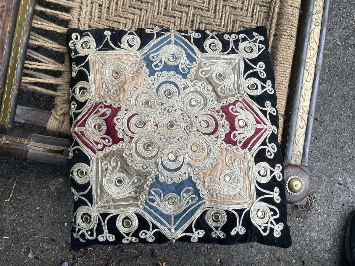Sedie: Chaises indiennes du Radjasthan – Usato da Biel/Bienne venduto da Galaq 4