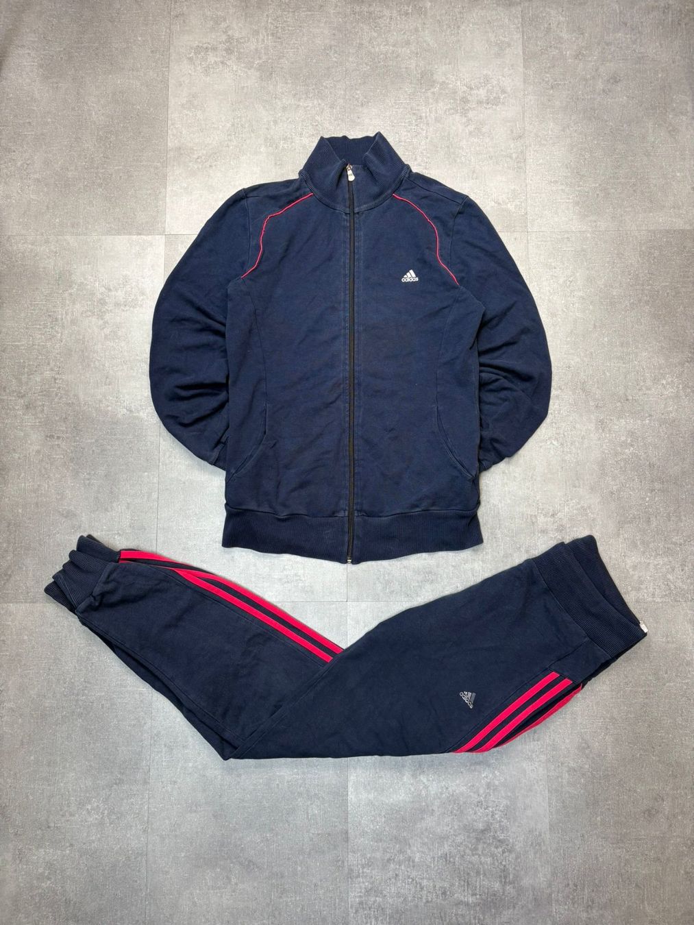 Adidas Anzüge & Kostüme: Adidas Vintage Trainingsanzug - Grösse M – Gebraucht aus Werdenberg von hase.vintage