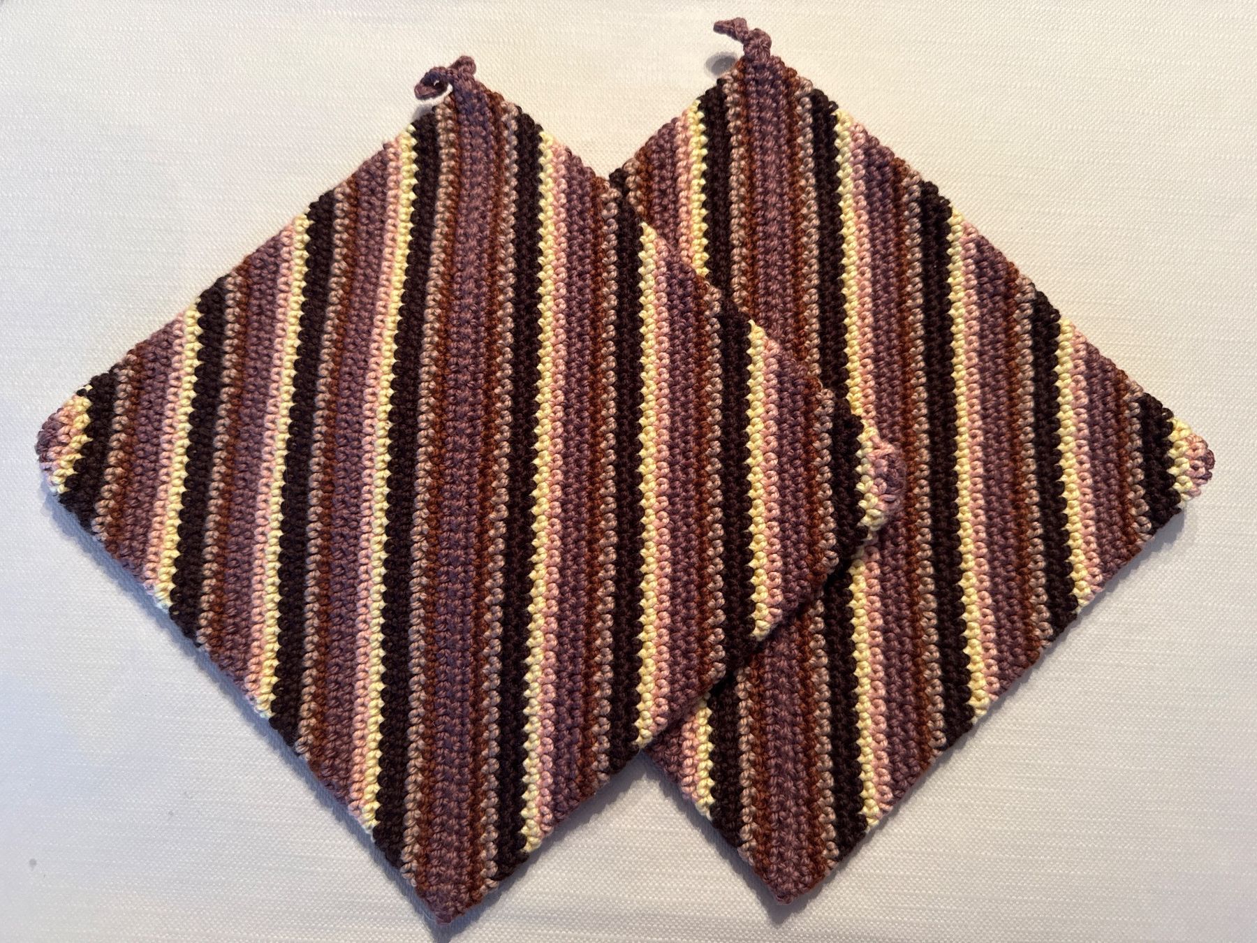 Sottobicchieri: 2 Topflappen doppelt gehäkelt – Nuovo e nell'imballaggio originale da Basel venduto da iSwissFox