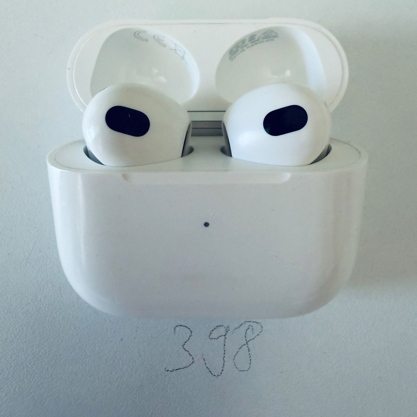 Apple Cuffie: Original Apple AirPods 3 Gen. Kopfhörer mit MagSafe Case – Usato da Basel venduto da MY.AIRPODS.SHOP