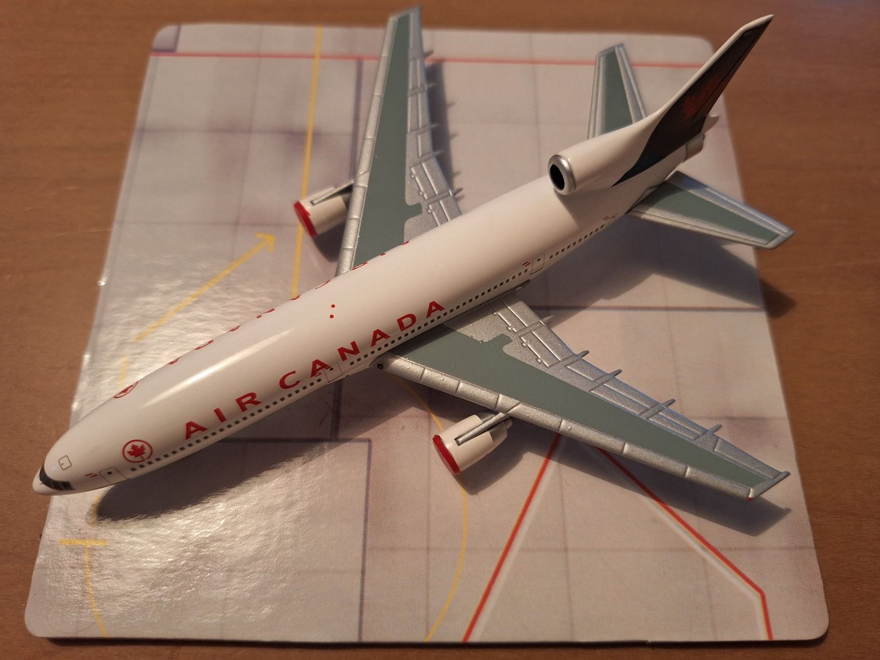Lockheed Modellbausätze & Standmodelle: Air Canada Lockheed L-1011 1:400 – Gebraucht aus Sargans von nicsam1815 1