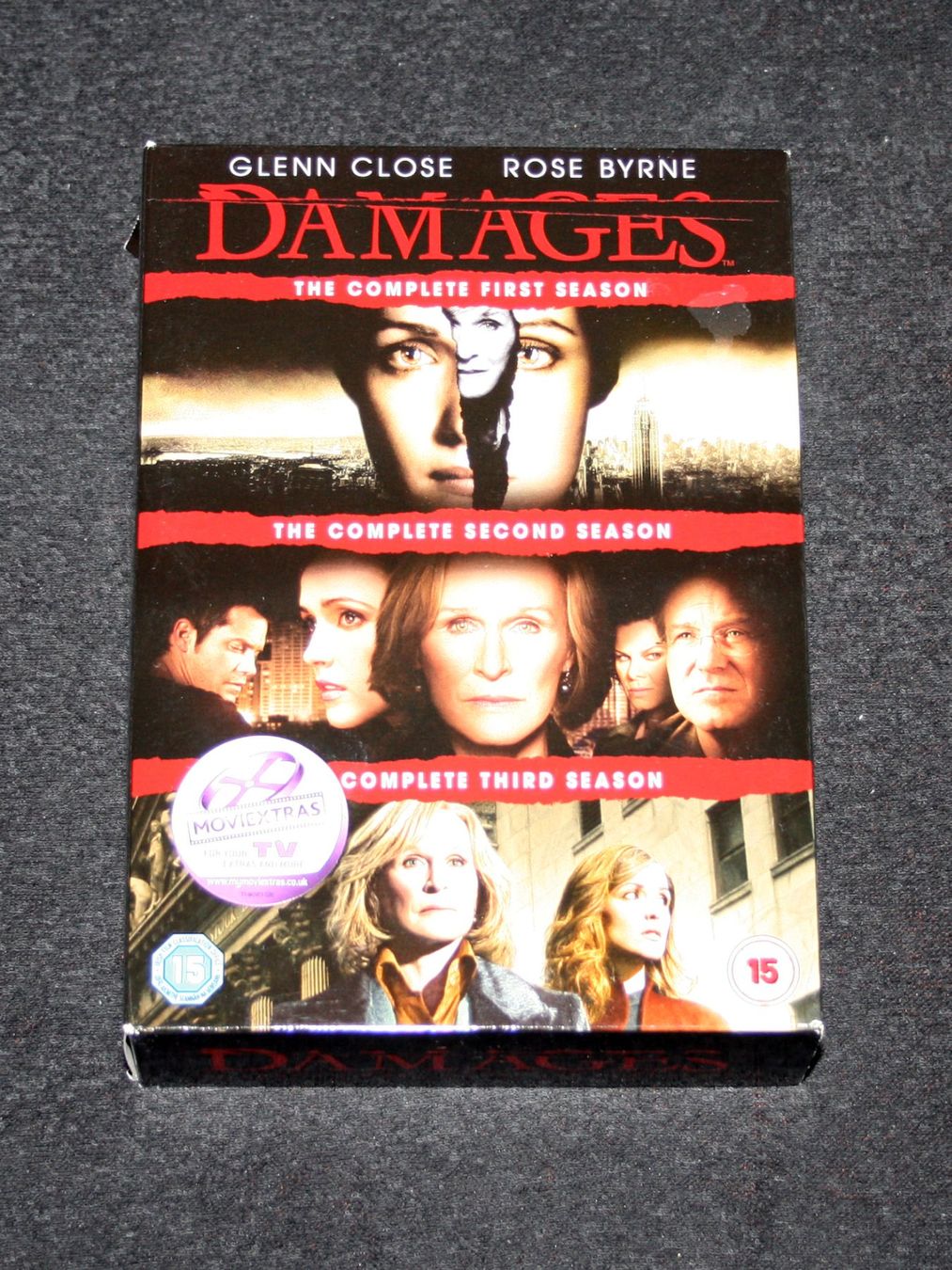 Tutti i DVDs: Damages - Seasons 1-3 – Usato da Münchenbuchsee venduto da Chaoo