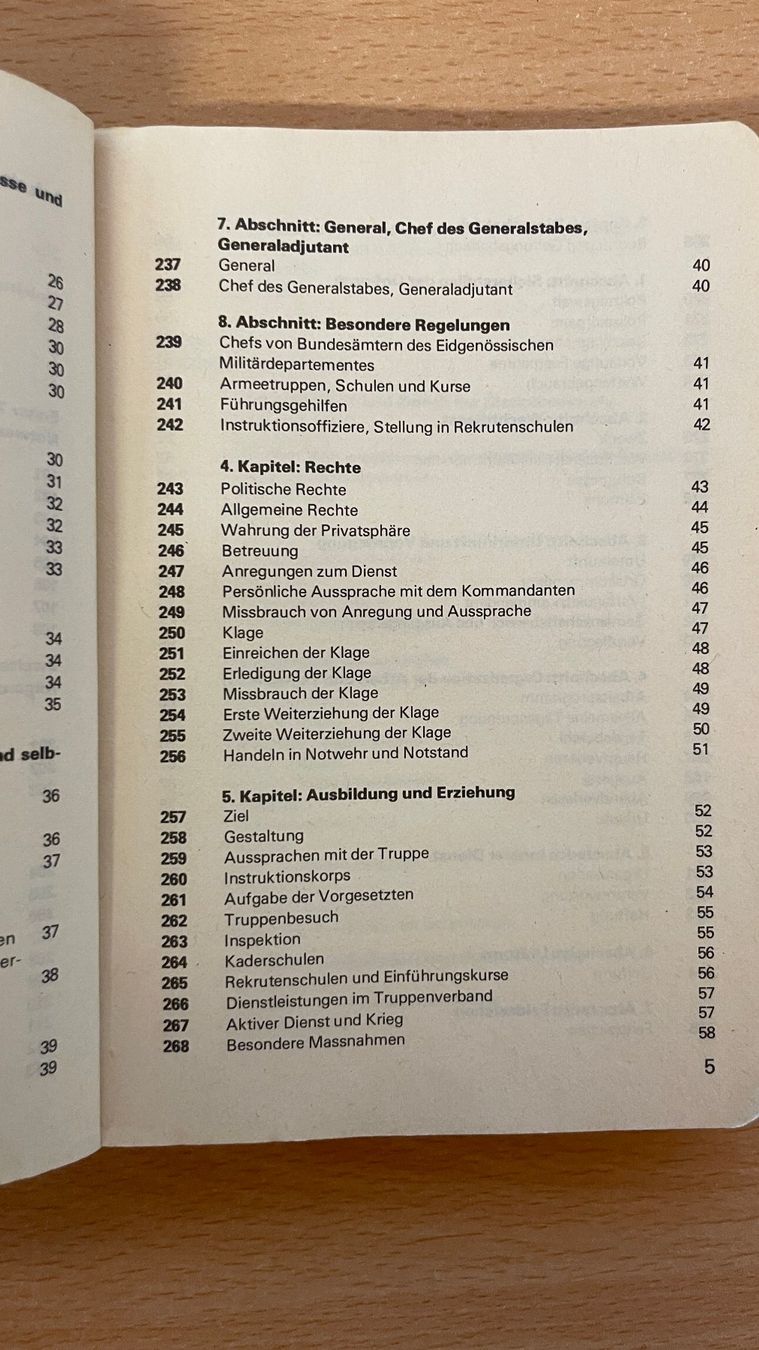 Libri: DR Dienstreglement Schweizer Armee VA 80 - 1980 – Usato da Glattfelden venduto da cybermaxx 3