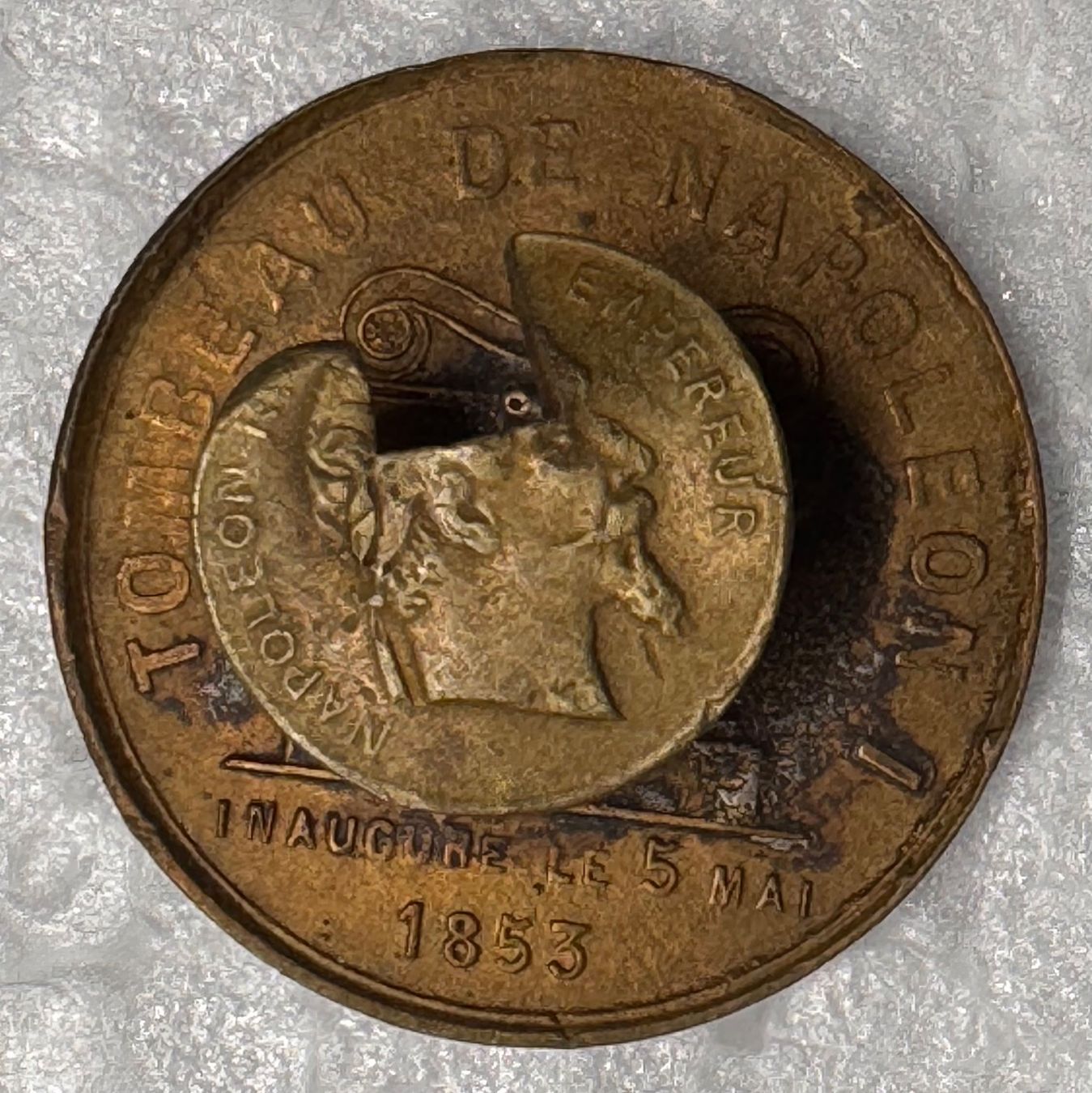 Uniformi: Frankreich, Einweihung du Tombeau de Napoleon – Usato da Andwil SG venduto da Ariisa1234 1