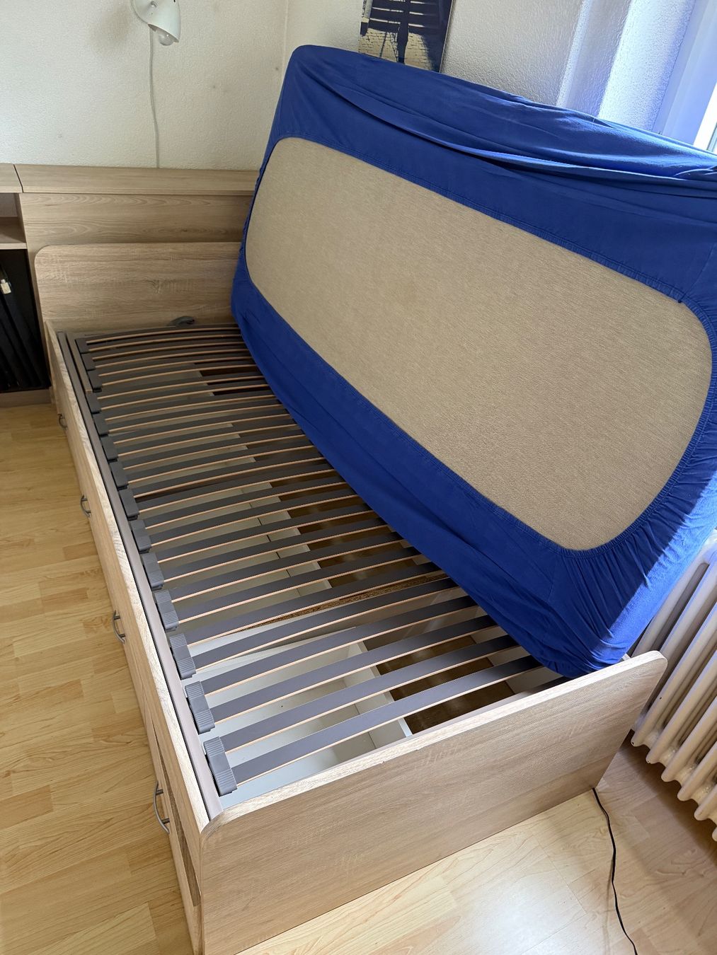 Betten: Bett mit Lattenrost und Matratze – Gebraucht aus zürich von nvezin 3