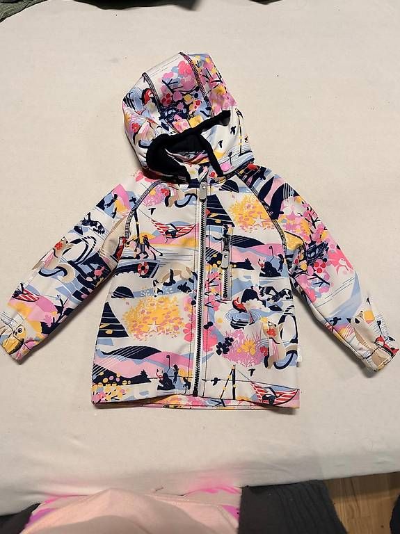 Jacken & Mäntel: Softshelljacke Mädchen – Gebraucht aus Ottenbach von Gulimuli