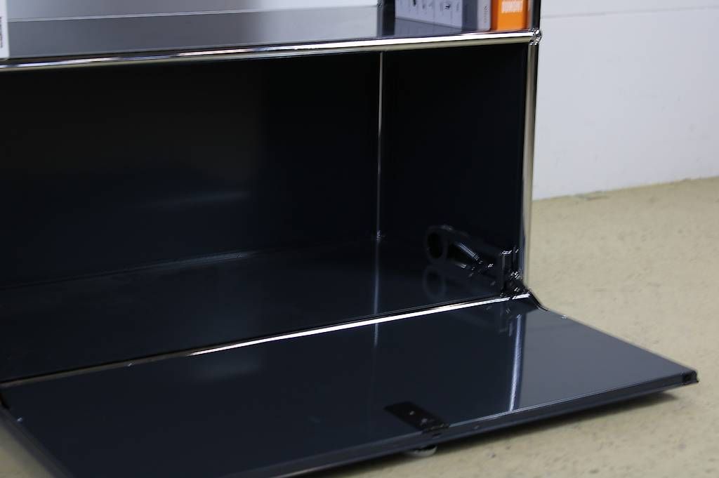 USM Regale: USM Sideboard Anthrazitgrau (Nr.3), neuwertig! – Gebraucht aus Meinisberg von atelier_TILIJA 2