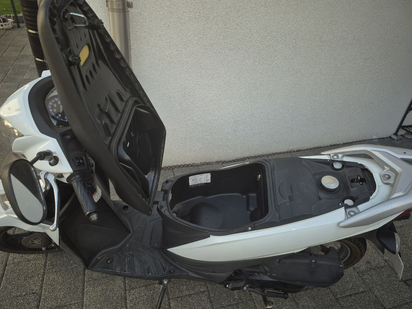 Suzuki Scooters: Super 125-er Roller !! Suzuki UK110 – Gebraucht aus Igis von Tiggers1 3