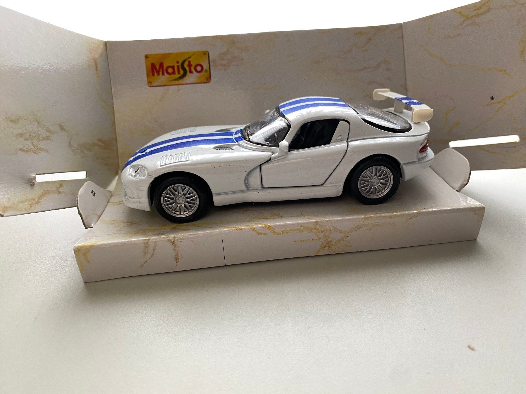 Dodge Modellautos: Dodge Viper GTS 1-43 Maisto 333 – Neu (gemäss Beschreibung) aus Kerzers von tisyayasuBE