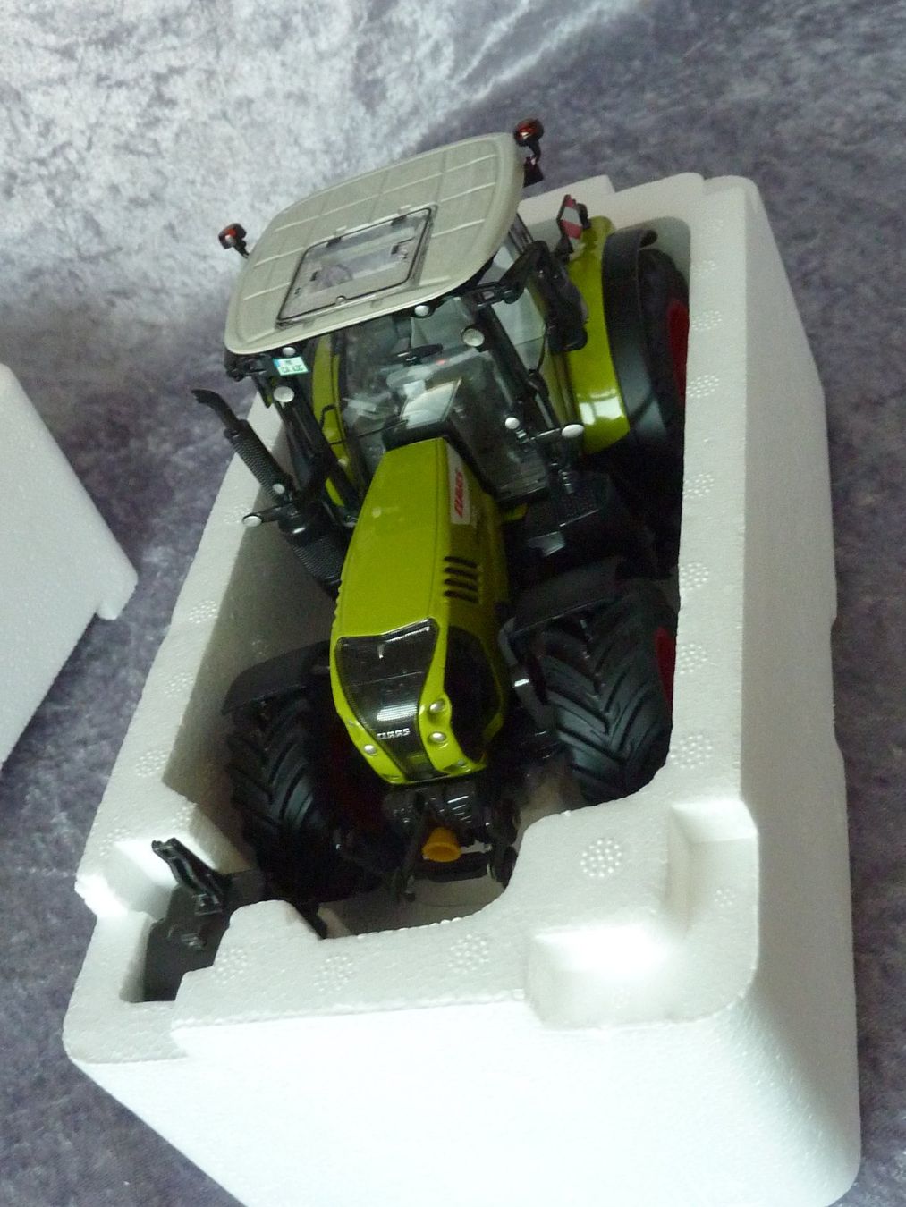 Wiking Kit di modellismo & Modellini statici: Claas Arion 630 1:32 – Nuovo (secondo la descrizione) da Dürrenäsch venduto da modellautos4you 1