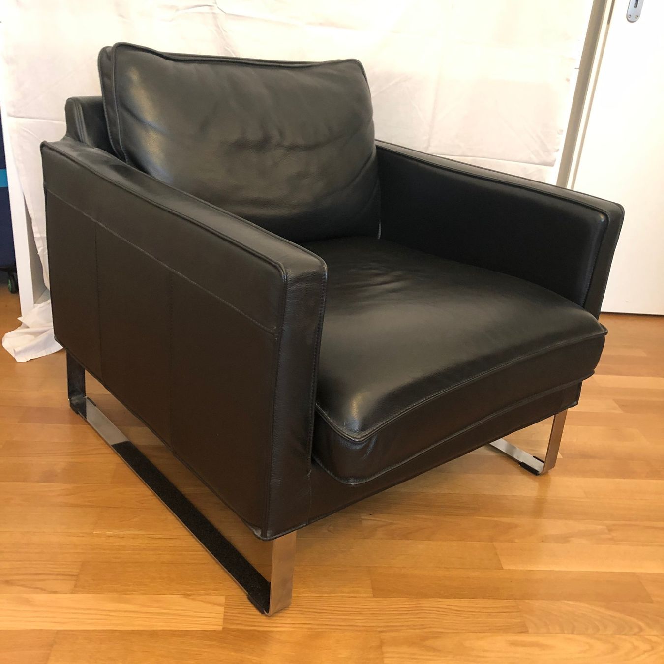 Ikea Poltrone: Schwarzer Ledersessel Mellby – Usato da Kreuzlingen venduto da Lavendel25