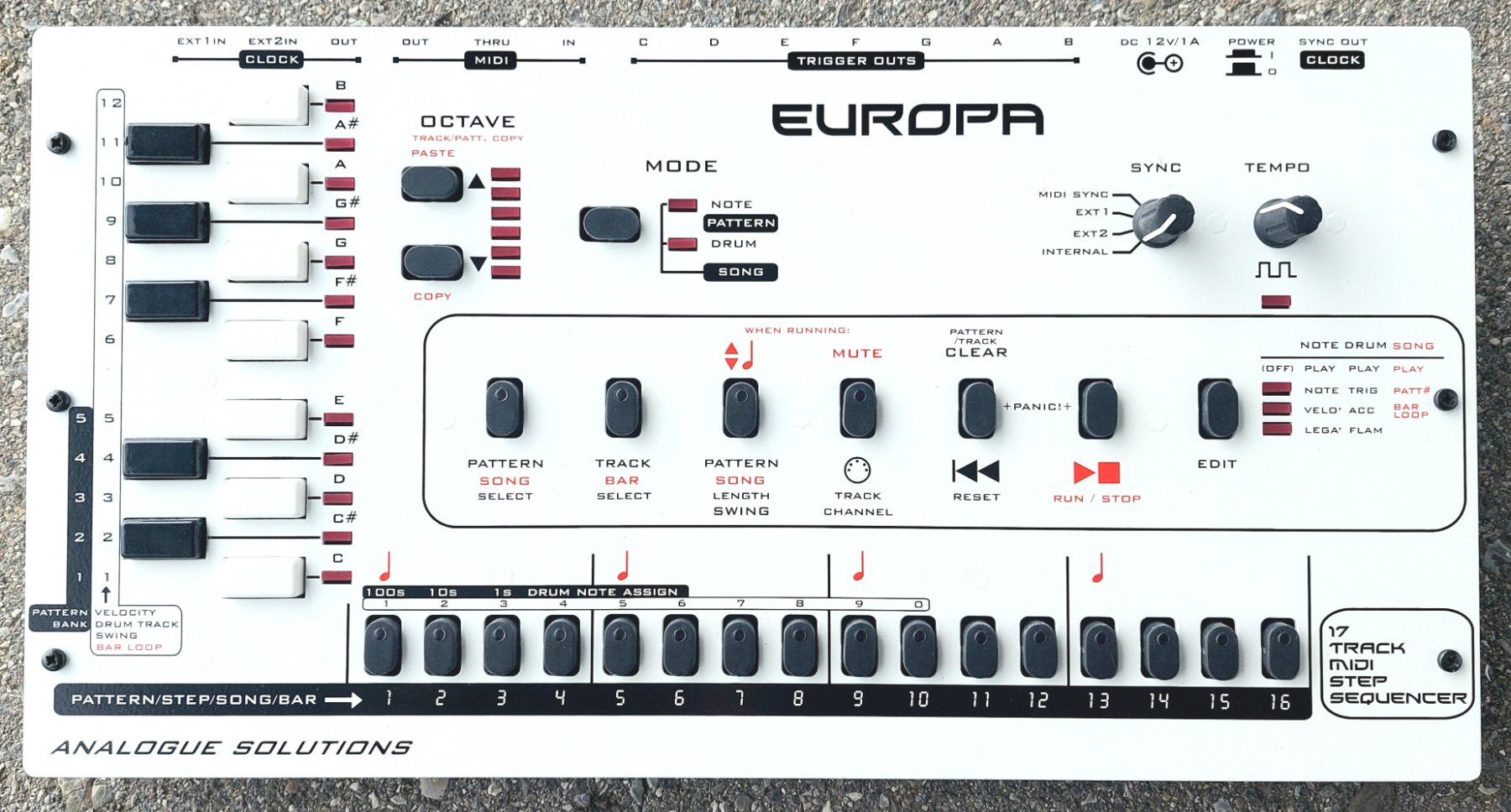 Strumenti musicali: Analogue Solution EUROPA Sequencer - Ultimate TR808/TR606 – Usato da Villars-sur-Glâne venduto da Danger_Mod
