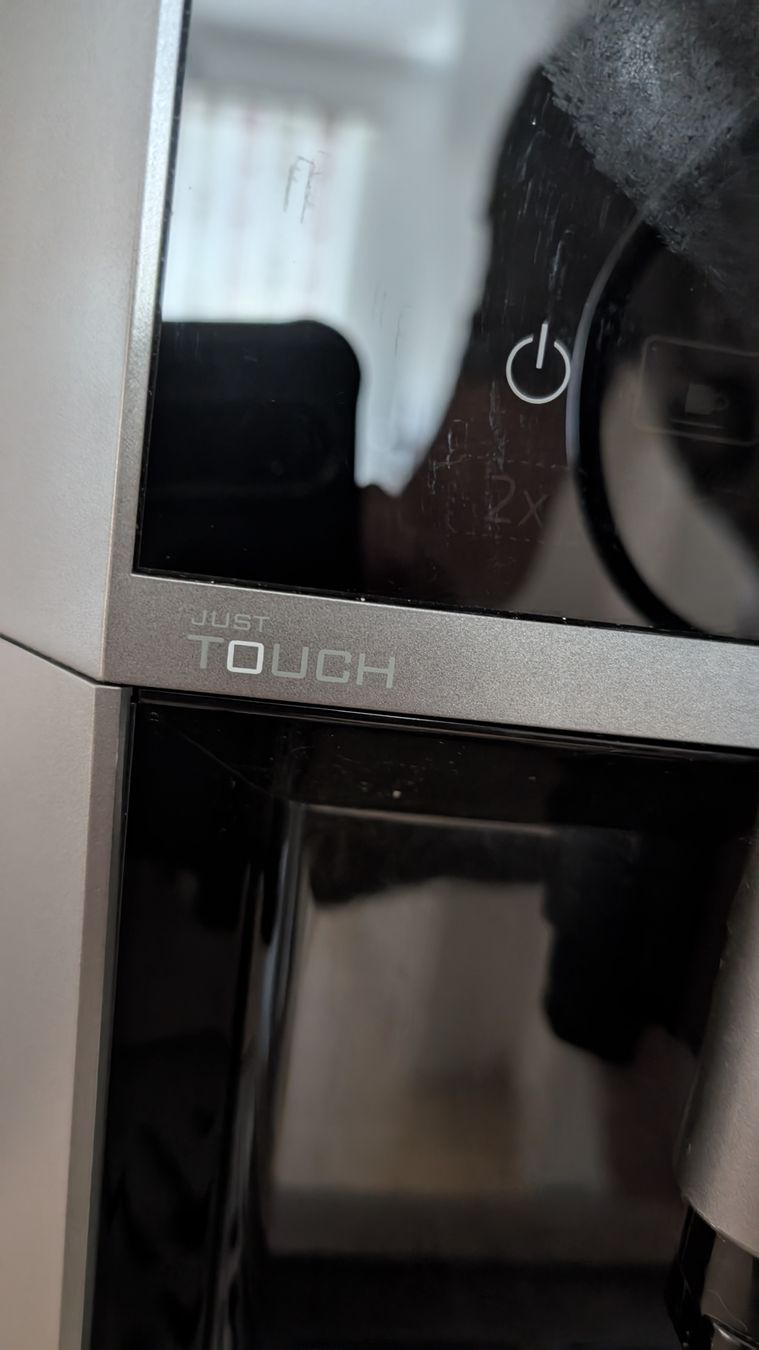 König Macchine per caffè & Macchine per espresso: König Kaffeevollautomat Touch mit Milchaufschäumer – Usato da Solothurn venduto da dog_yrp8 3