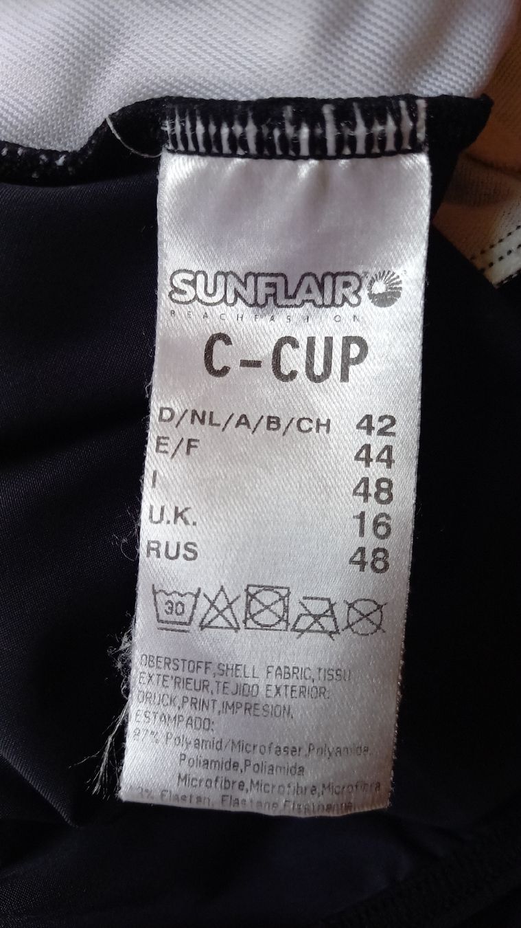 Badekleider & Bikinis: Badeanzug C-Cup Grösse 44 schwarz/gemustert  – Gebraucht aus St. Gallen von Otterndorf 3