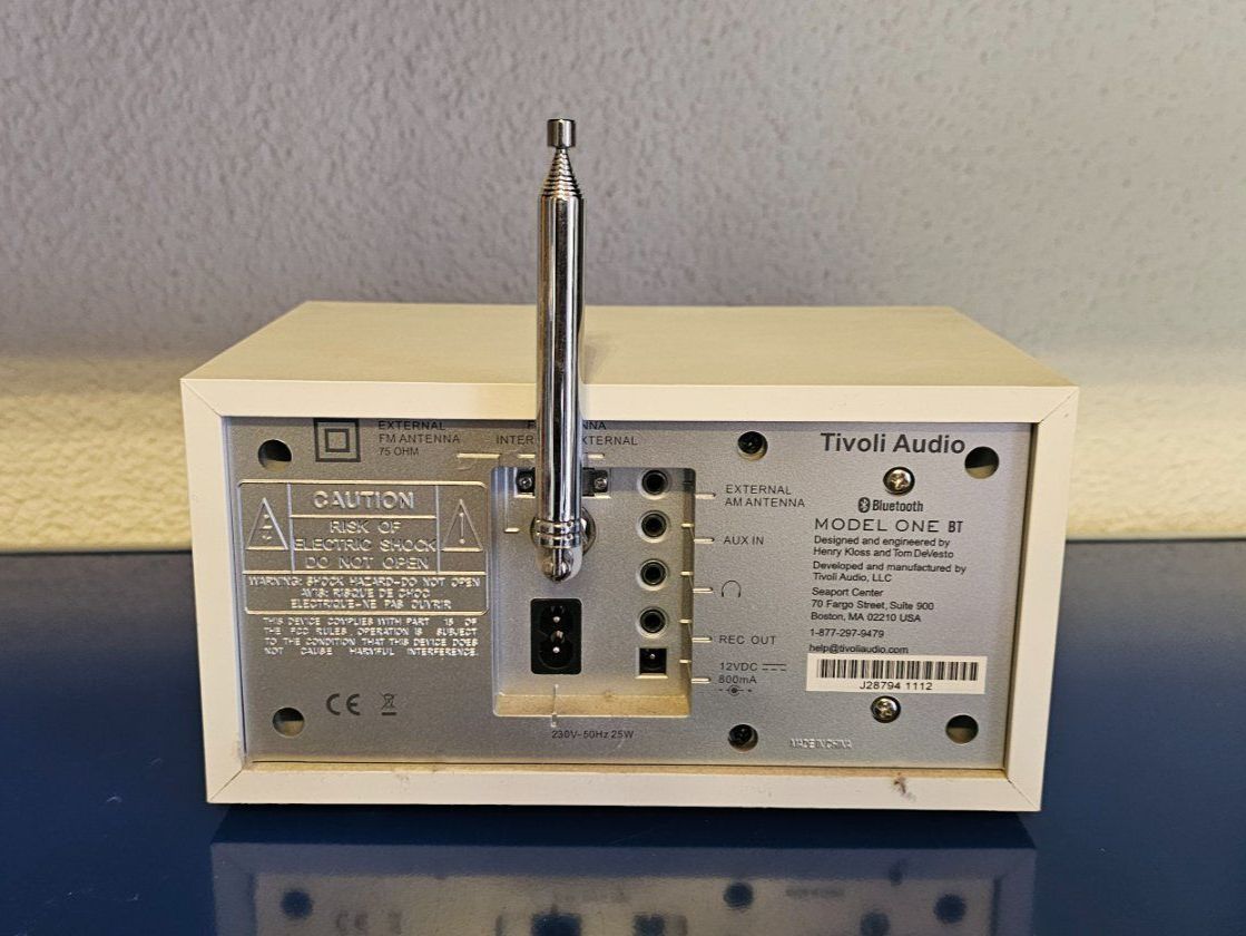 Radio: Tivoli Radio Model One BT – Usato da Rüti GL venduto da 4oops 1