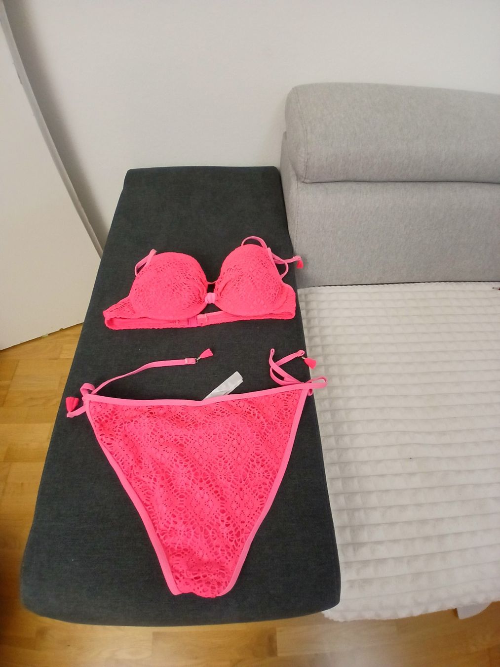 Costumi da bagno & Bikini: 4 Stk Sommer Bikini Set Grösse L - Pink Spitze – Usato da Glattbrugg venduto da fin_66d8 1