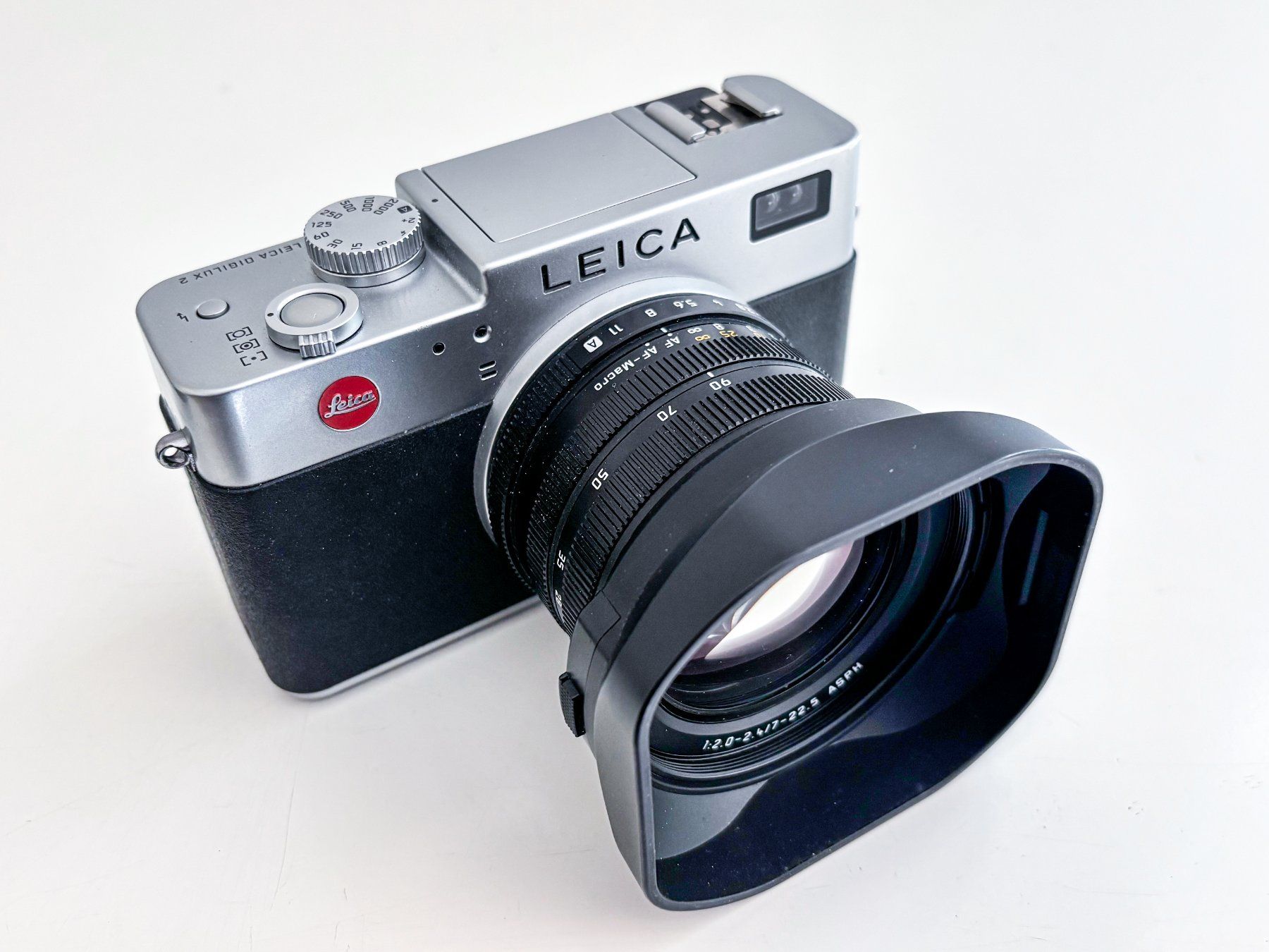 Leica Fotocamera: Leica Digilux 2 – Usato da Zürich venduto da J2O
