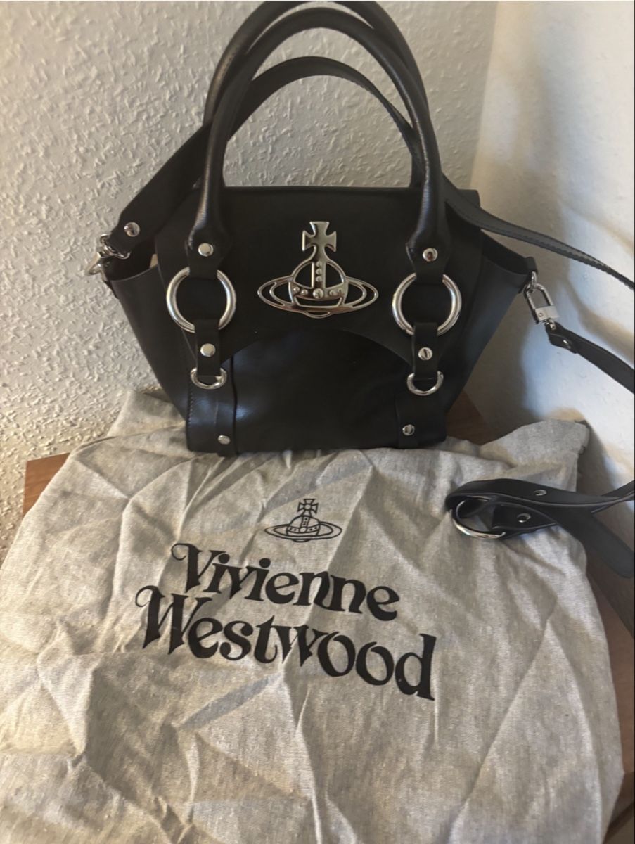 Vivienne Westwood Borse da donna: Vivienne Westwood  sac à main  – Nuovo (secondo la descrizione) da Chêne Bougeries venduto da bri_f29f