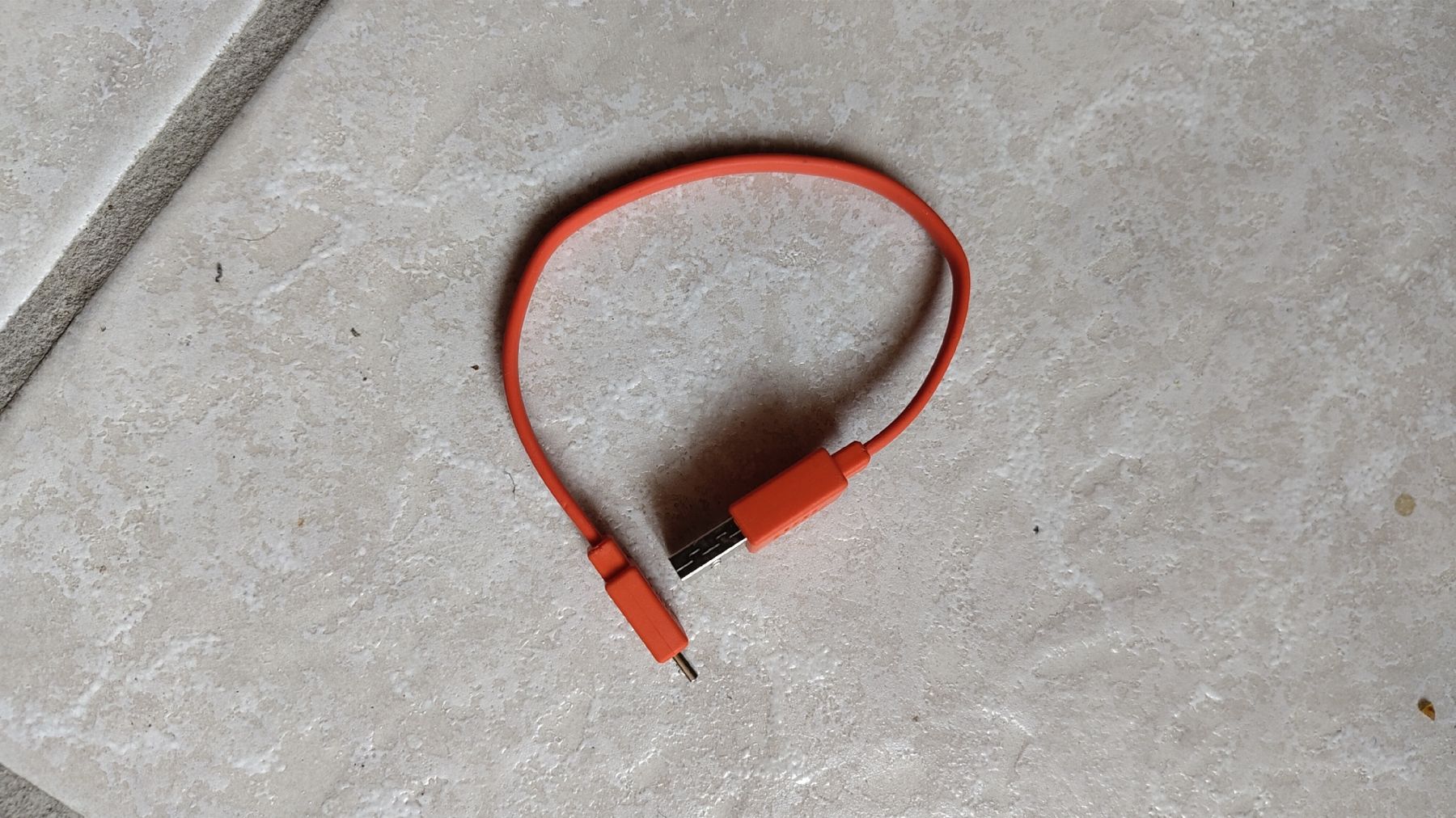 Cavi: MicroUSB auf Typ C orange 15 cm gebraucht – Usato da Döttingen venduto da fed_8hyf