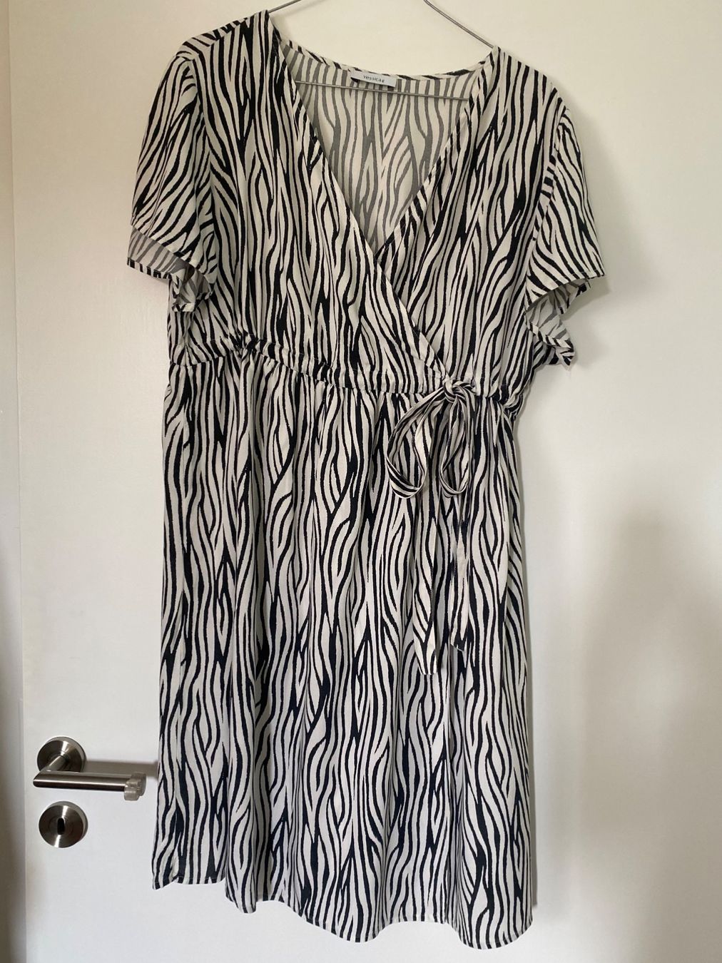 C&A Kleider: YESSICA leichtes Sommer Kleid Gr. 44 – Gebraucht aus Besazio von lionheart63