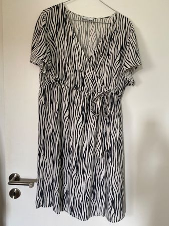 YESSICA leichtes Sommer Kleid Gr. 44