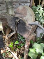 Antiker Schleifstein, Handbetrieb - Dekoration für Garten