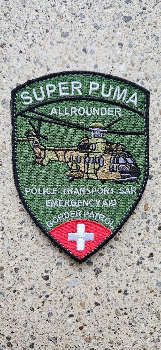 Schweizer Armee Placchette & Badge: *** Spez. Badge Super Puma mit klett *** – Nuovo e nell'imballaggio originale da Riedholz venduto da fr_sIruP