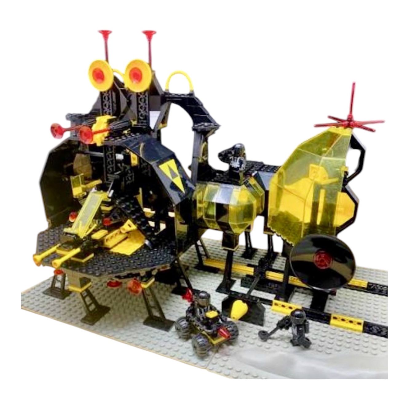 Lego Baukästen: 6987 Message Intercept Base Blacktron Space LEGO (komplett) – Gebraucht aus Teufenthal AG von The_BrickVault