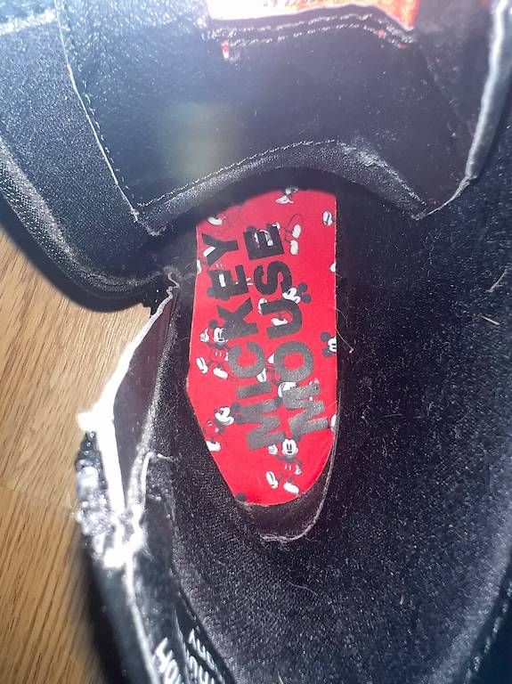Scarpe da uomo: Disney Mickey Mouse Boots schwarz Größe 42 – Usato da Delemont venduto da Mellax75 2