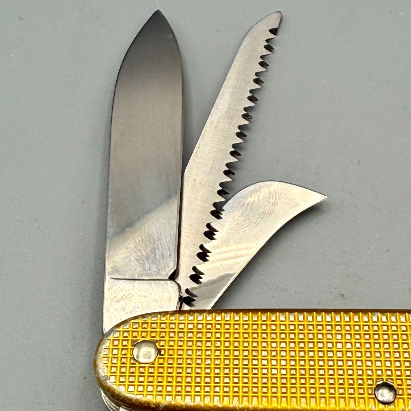 Victorinox Coltelli tascabile: Sackmesser Bugnard Victorinox – Usato da Ueberstorf venduto da Brocandi 2
