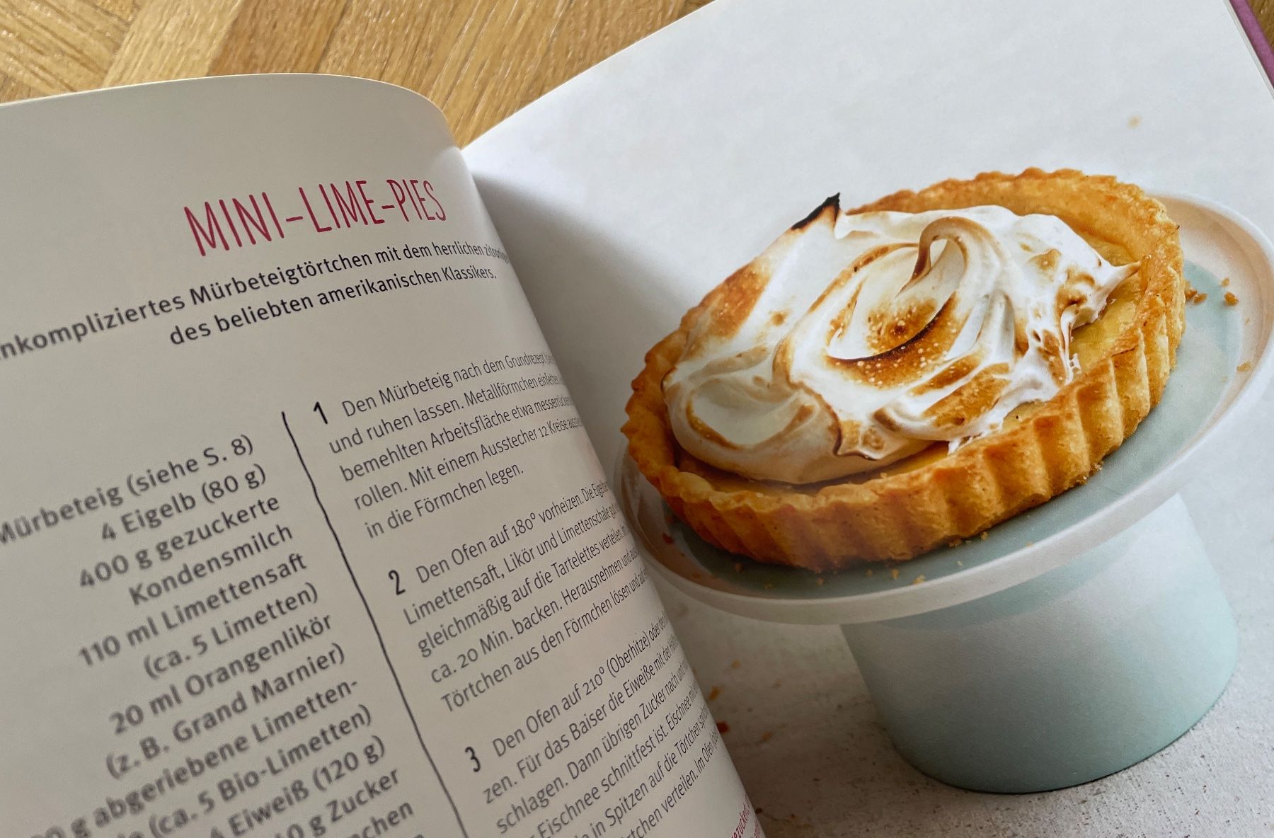 Bücher: Rezeptbuch Mini-Törtchen, neu – Neu (gemäss Beschreibung) aus Gümligen von soleil149 8