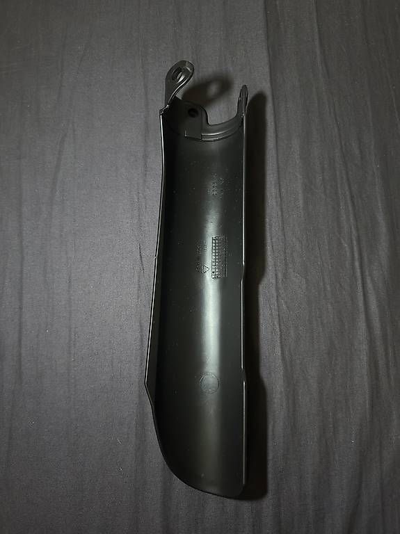 Toutes les pièces détachées moto: Fantic XMF 125 Gabelprotektor – D'occasion à Uster par 8610pedro 1